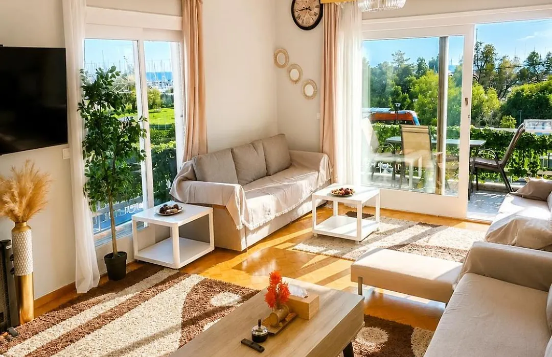 Luxurious Palace Marina Alimos-1